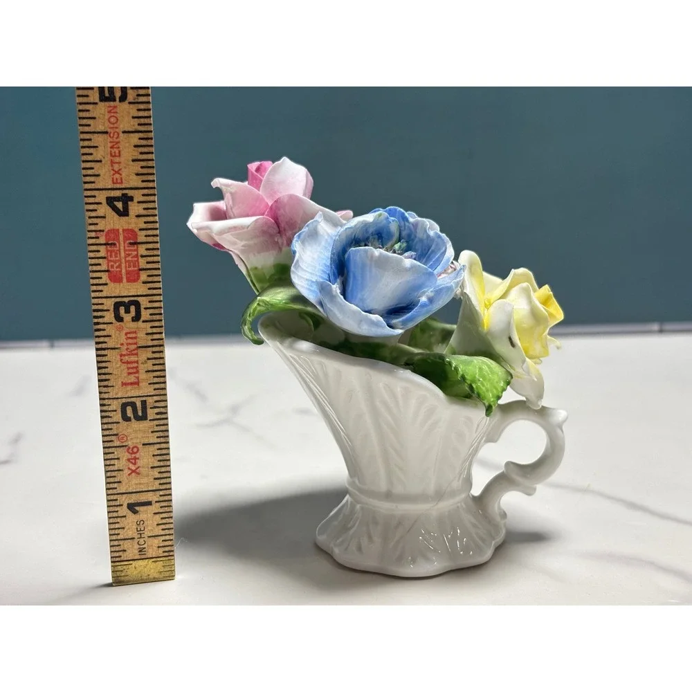 Radnor Staffordshire England Bone China Floral Bouquet Cornucopia Vase Vintage